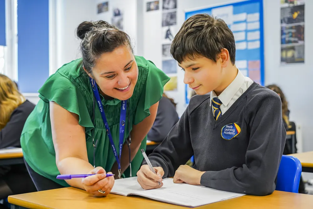 Temple Learning Academy - Teacher with pupils - 2023 (3)